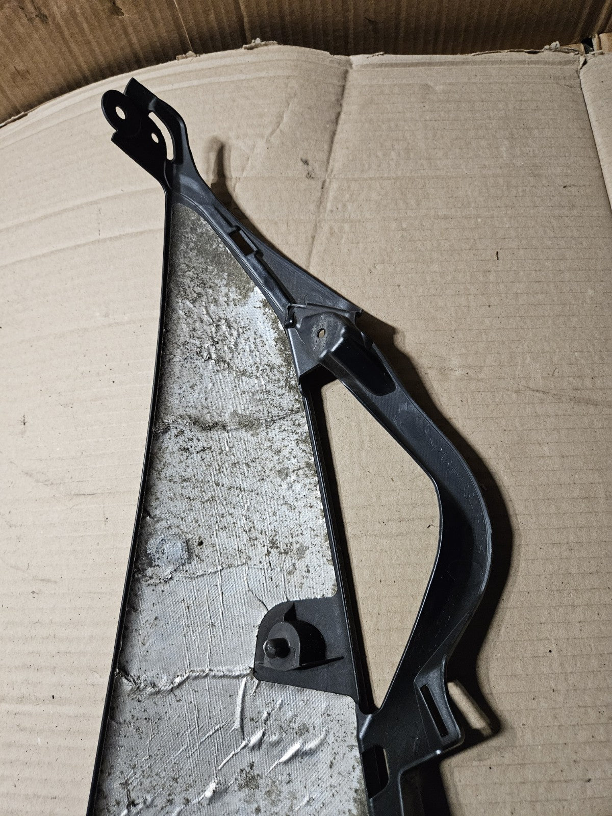 2006-2007 Suzuki GSXR600 GSXR750 OEM Right Lower Belly Fairing Black 94470-01H0112