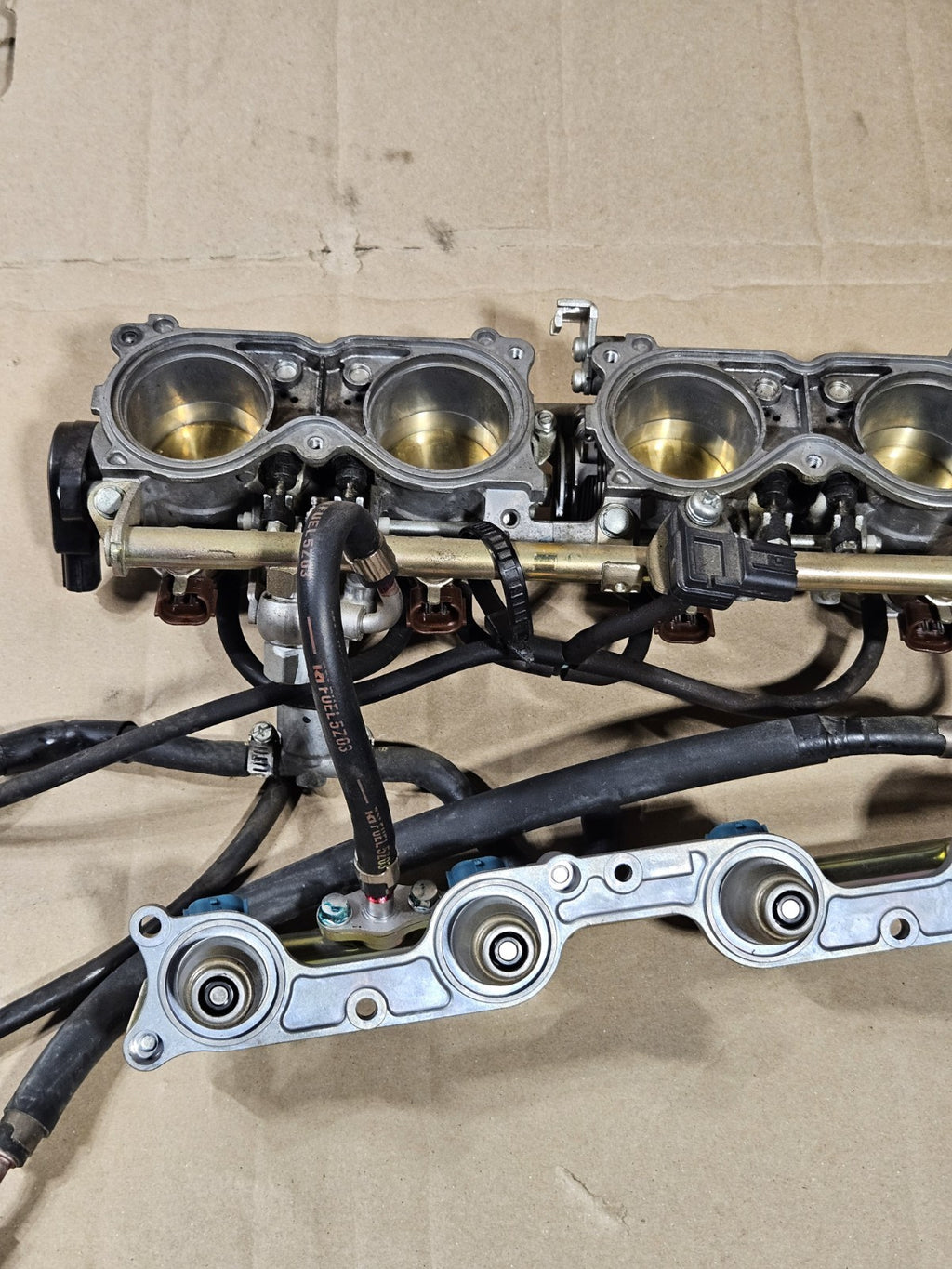 2006-2007 Honda CBR1000RR Fireblade OEM Throttle Bodies Injectors 16401-MEL-A215