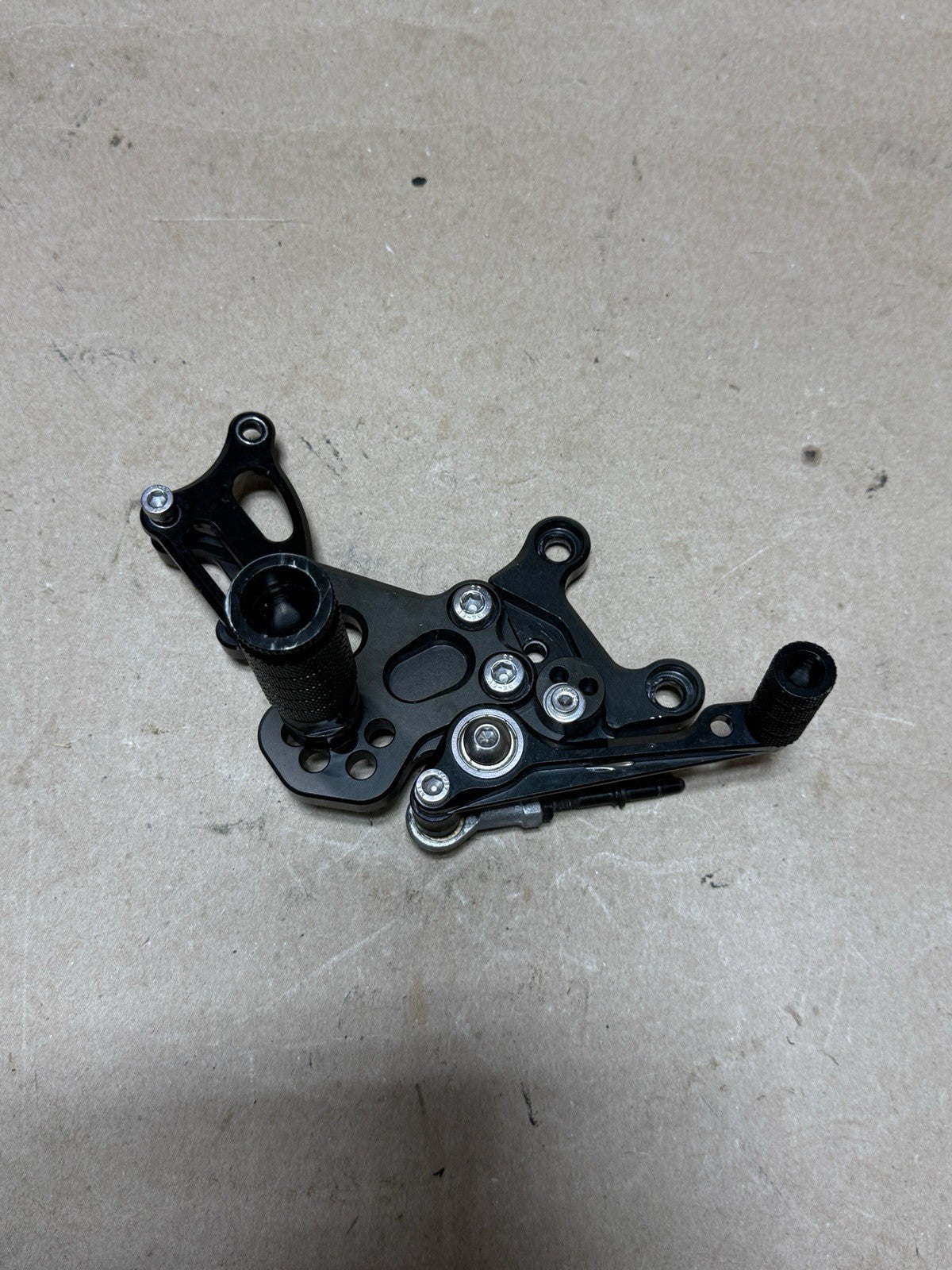 2015-2018 Aprilia RSV4 RR RF Adjustable Rearsets Rear Sets Foot Pegs L&R Black