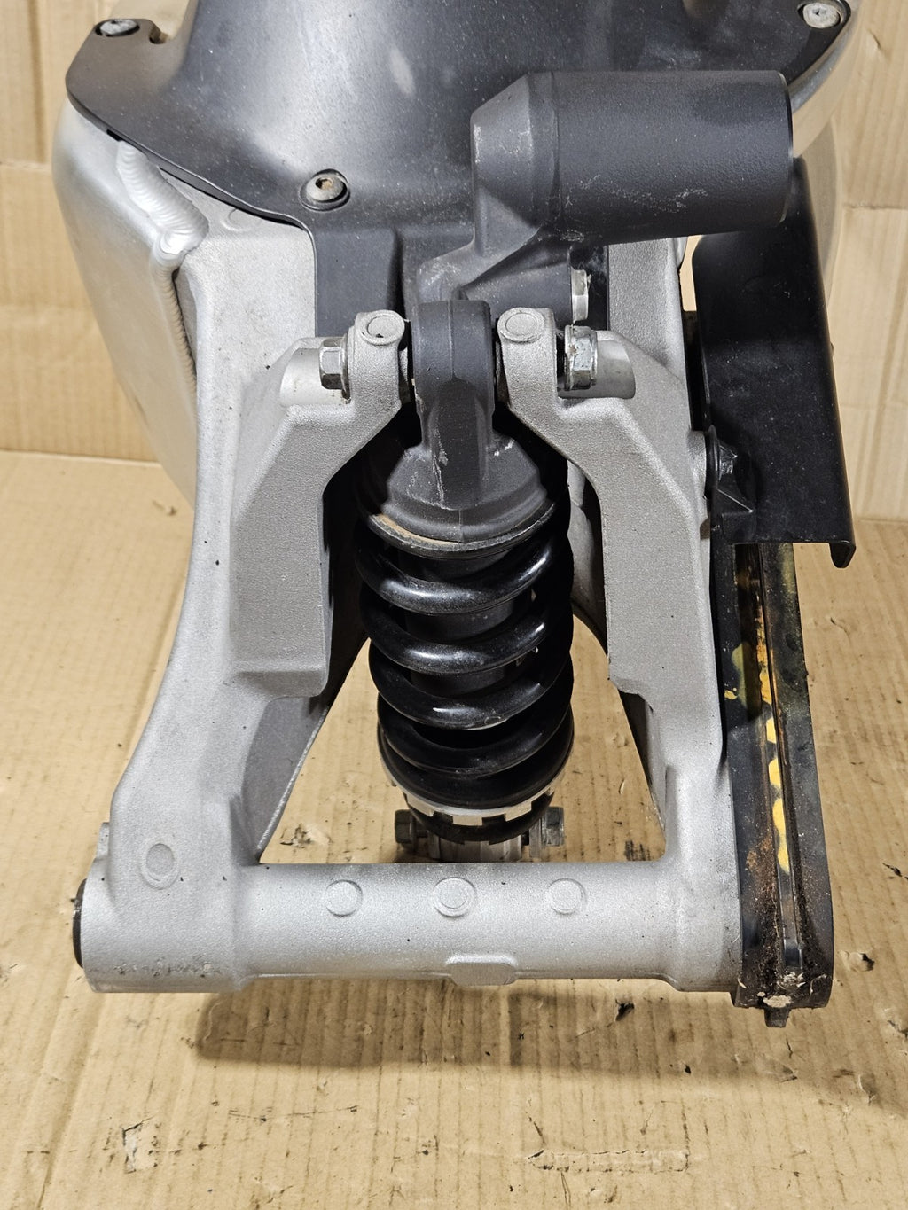 2013-2020 Honda CBR600RR Swing Arm OEM 52200MFJJ30 Genuine Swingarm READ15