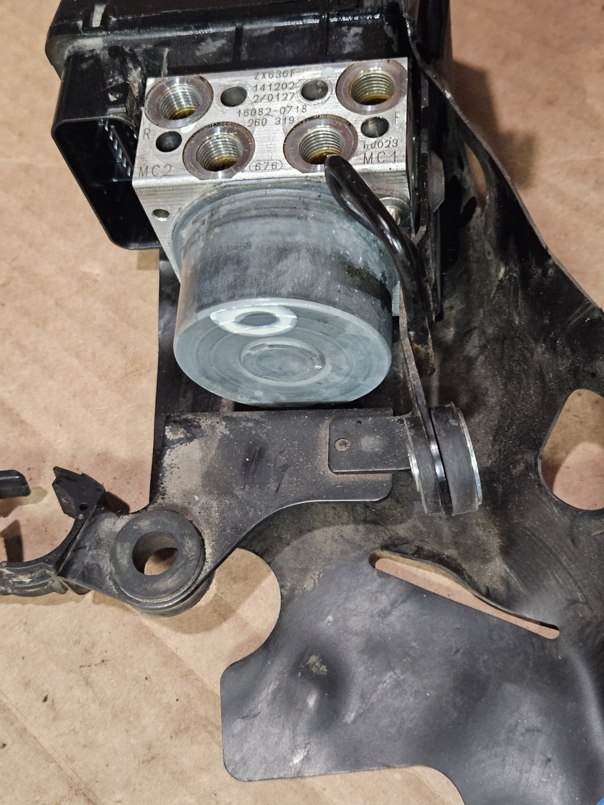 13-18 2015 KAWASAKI NINJA ZX6R ZX636 OEM ABS PUMP UNIT MODULE