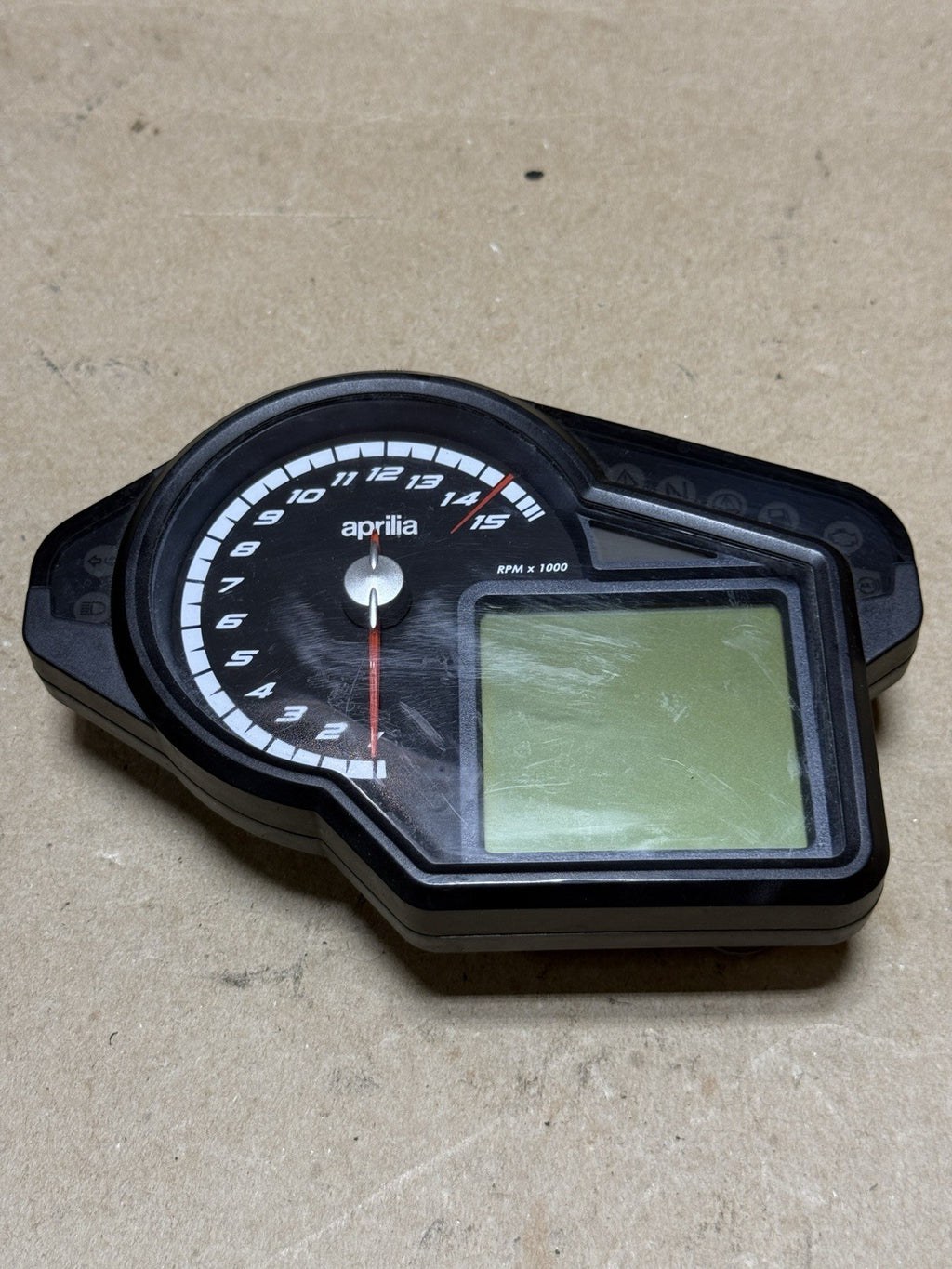 Genuine OEM Aprilia RSV4 Cluster Speedometer Tachometer Dash 2015-2018 2D000144