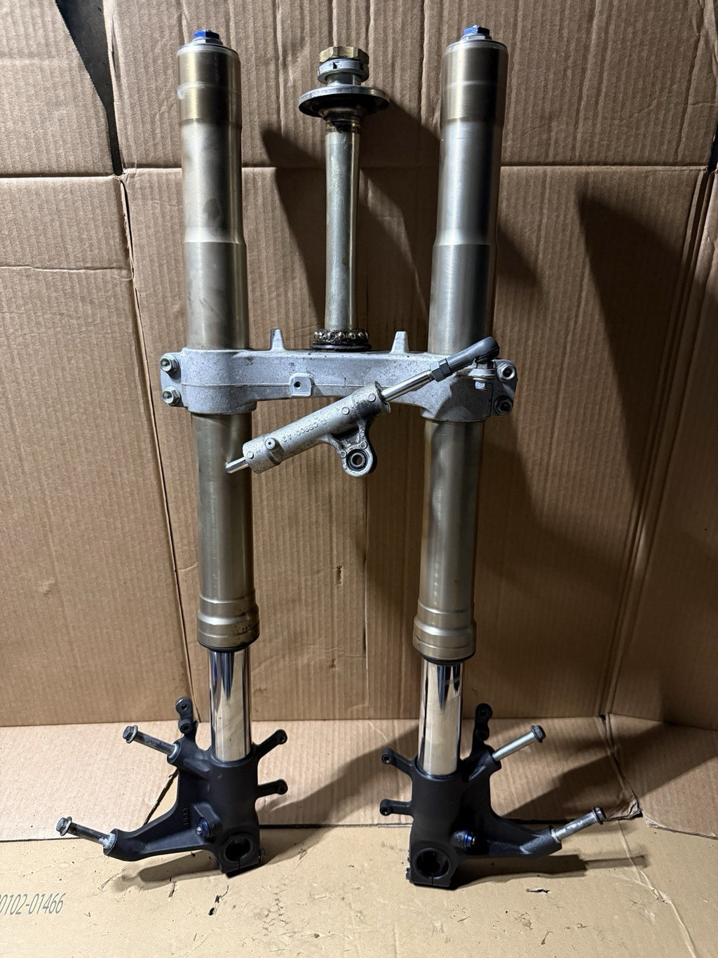 06-07 Suzuki GSXR600 GSX-R600 K6 K7 OEM Front Fork Lower Triple Tree 51103-01H0017