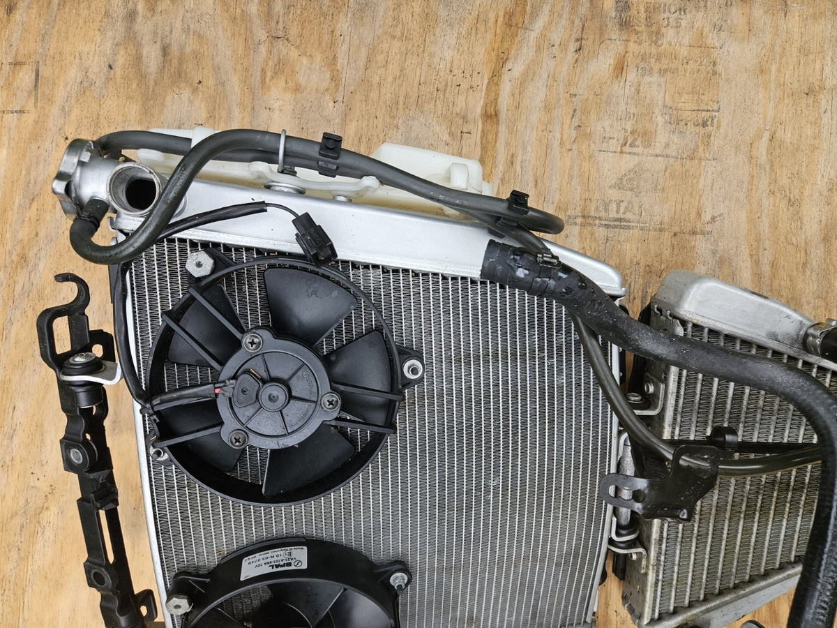 15-18 Aprilia RSV4 R FACTORY Complete RADIATOR Engine Cooling Fan Oil Cooler OEM10