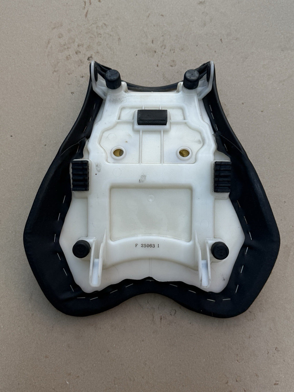 12-16 2012 Suzuki GSXR1000 OEM Front Rider Seat Saddle Cushion Pad