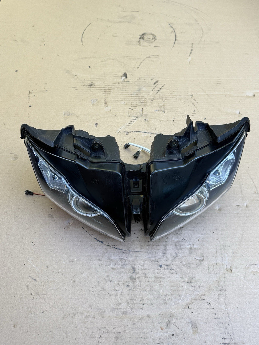 2008-2011 Honda CBR1000RR Fireblade LED Angel Eyes Halo Headlight Assembly SC593