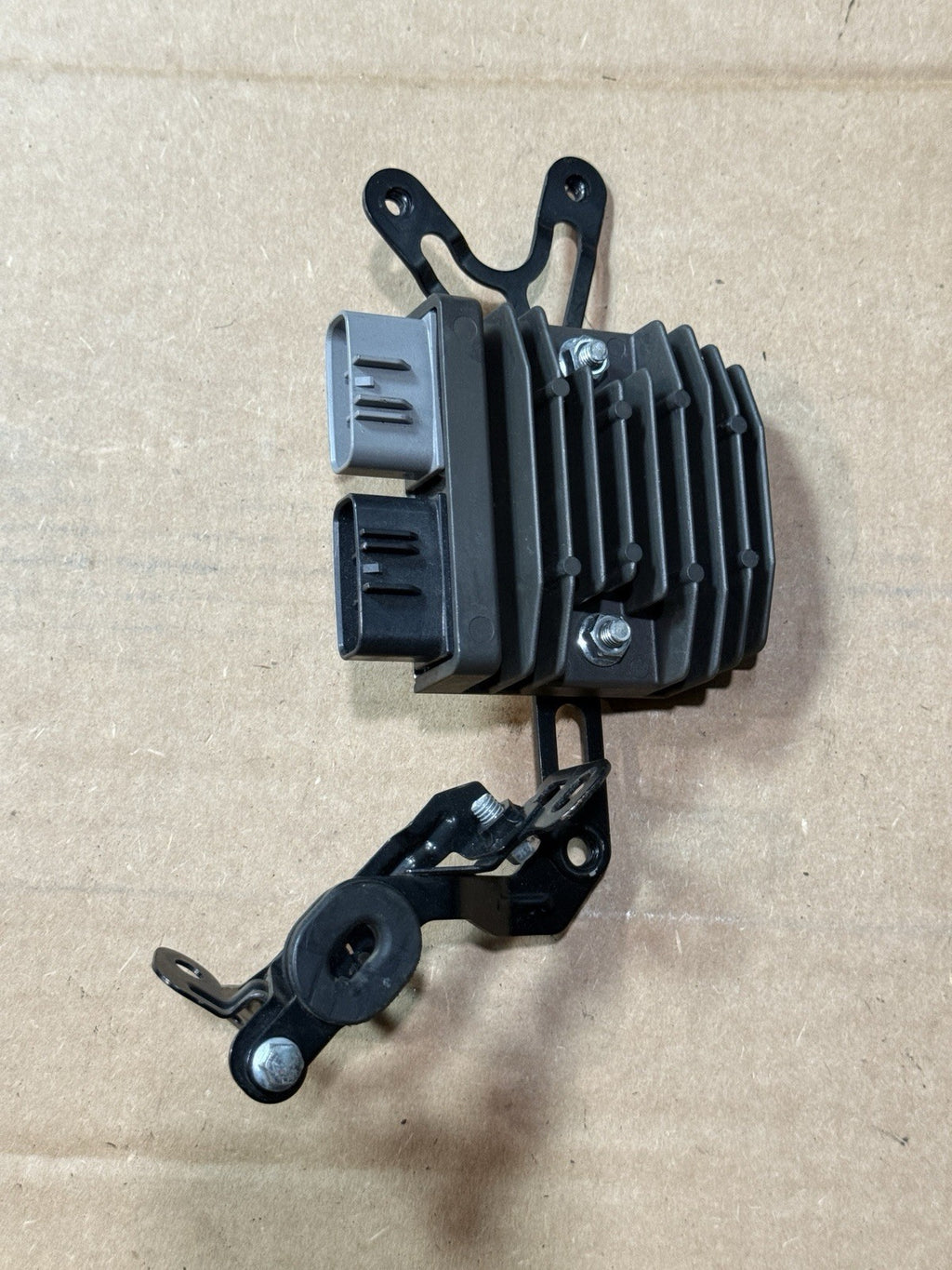 19-23 Kawasaki Ninja ZX6R 636 OEM Voltage Regulator Rectifier Bracket 21066-07565