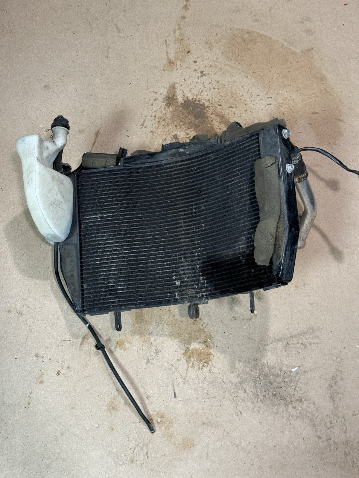 08-16 YAMAHA YZF R6 OEM ENGINE RADIATOR MOTOR COOLER COOLING RADIATER FANS HOSES