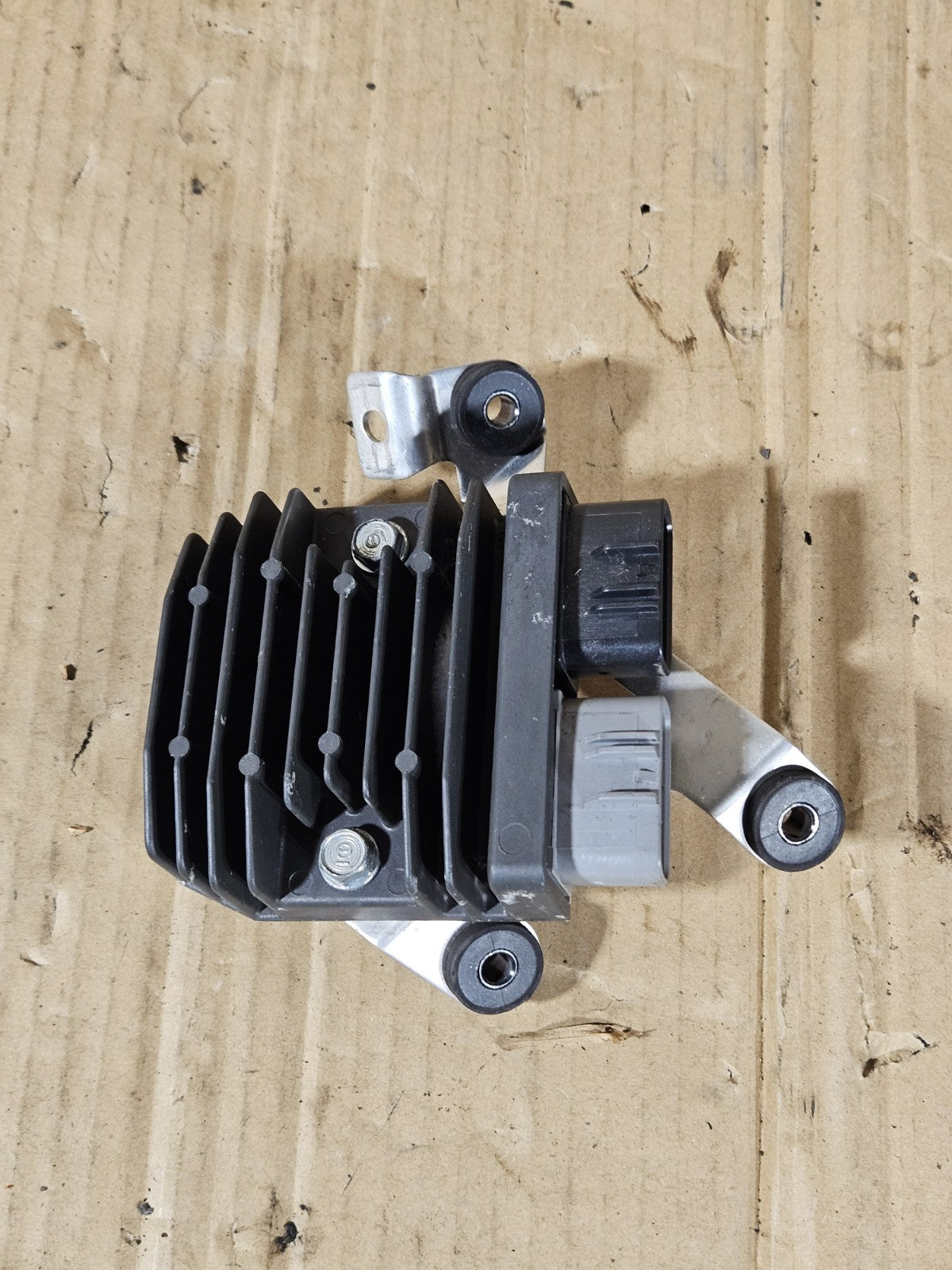 2013 Honda CBR600RR Voltage Regulator OEM 31600-HR0-F01 31600-MGZ-J01 2013-20206