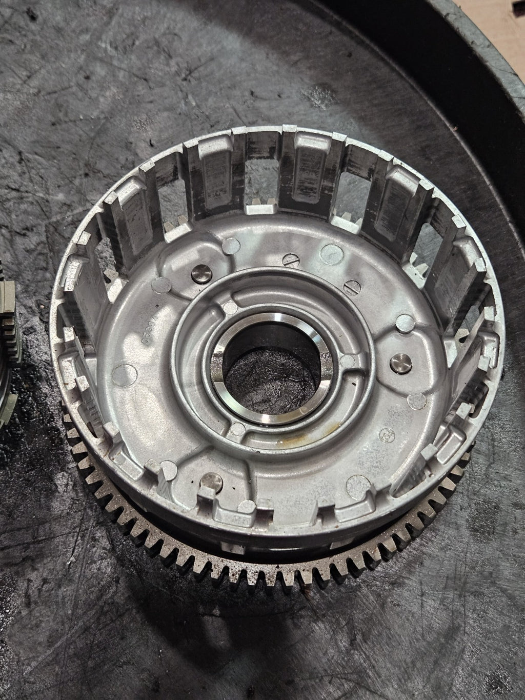 2017-2025 Suzuki GSX-R1000 GSXR1000R L7 OEM Clutch Basket Hub Plates 21200-178809