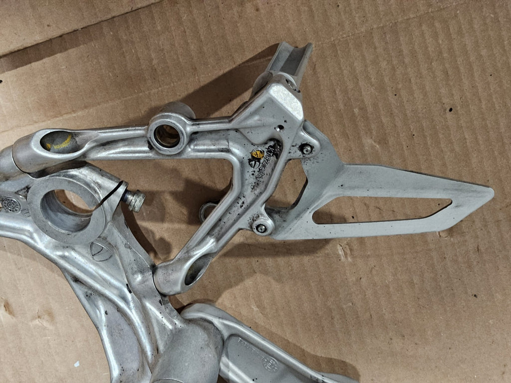 12-19 Ducati 899 959 1199 1299 Oem Left Rearset Shifter Footrest Peg Mount 