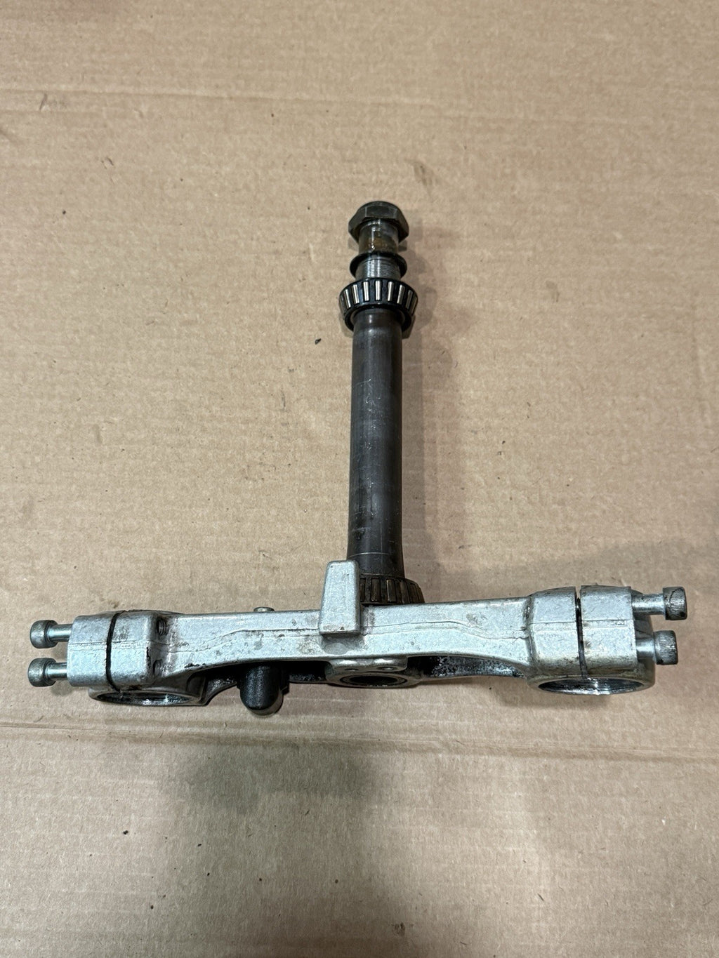 00-24 Suzuki DRZ400S DRZ 400 OEM Bottom Lower Triple Tree Steering Clamp