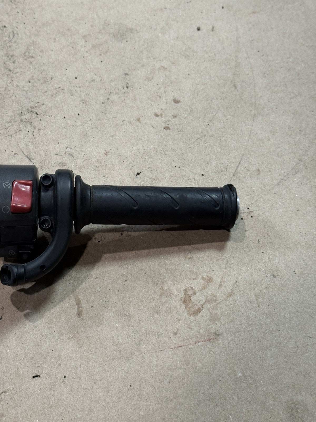 2011-2013 Ducati 848 EVO OEM Right Clip On Handlebar Kill Start Switch Pod10