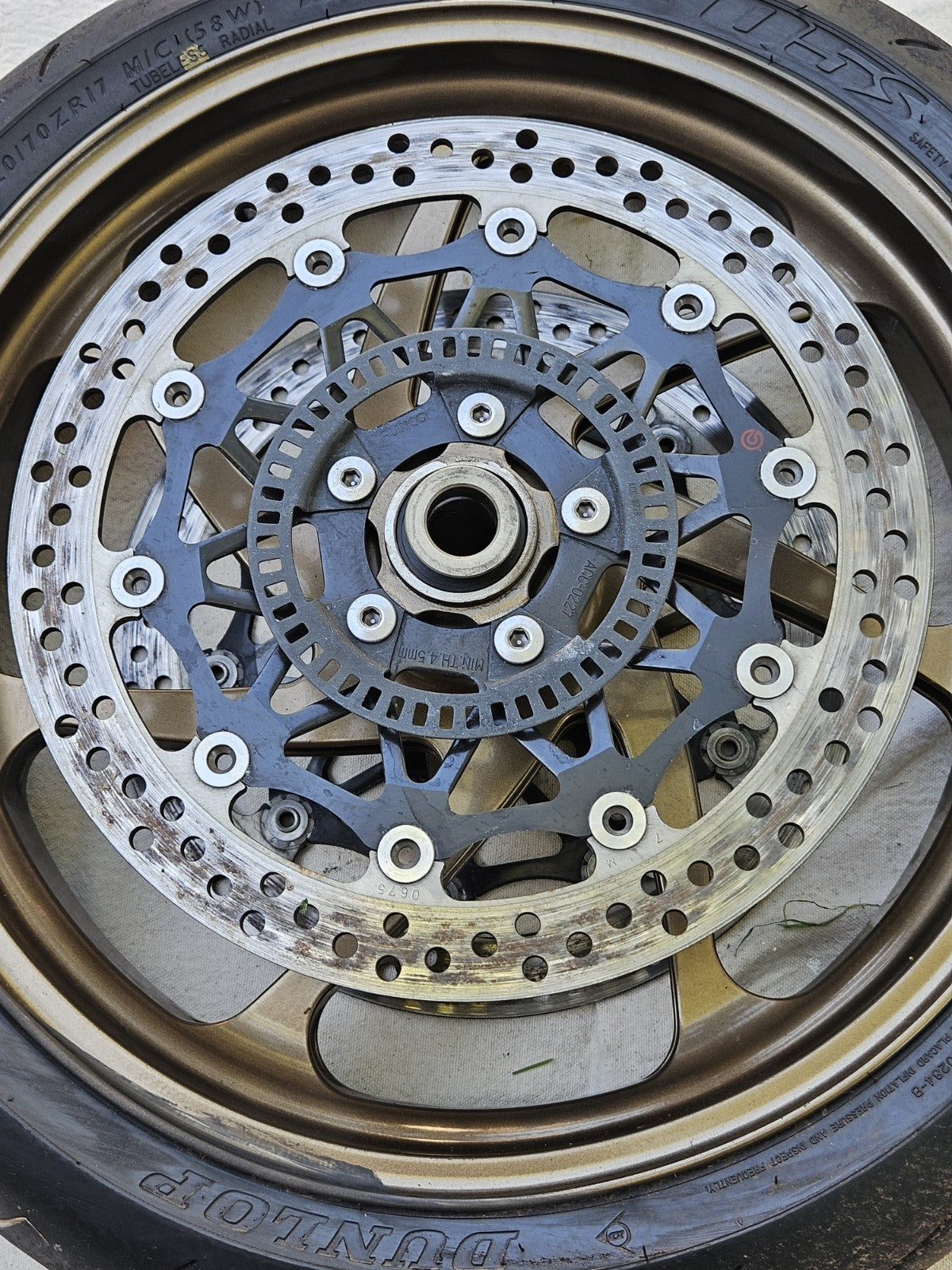 KAWASAKI NINJA ZX10RR ZX10R Marchesini FORGED FRONT WHEEL RIM DMG1