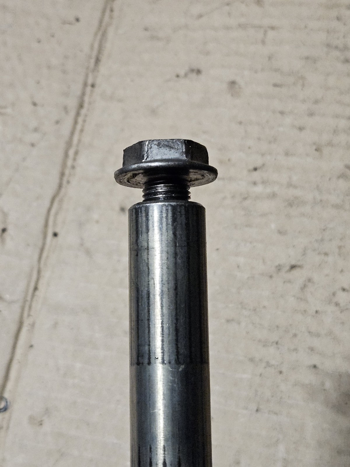 2005-2016 Yamaha YZF-R6 2002-2014 R1 OEM Front Wheel Axle Shaft 2C0-25181-00-006