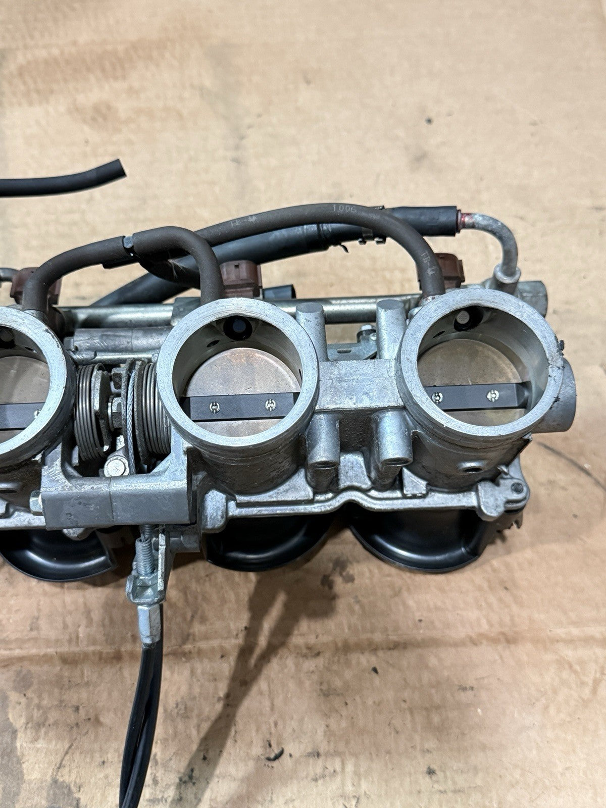 2006 2007 CBR1000RR Cbr 1000 1000RR Throttle Bodies Fuel Injection Injectors Set