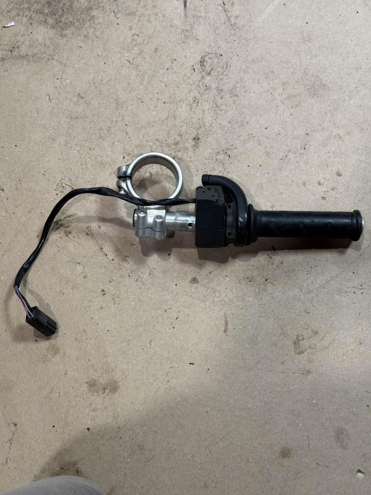 2011-2013 Ducati 848 EVO OEM Right Clip On Handlebar Kill Start Switch Pod15