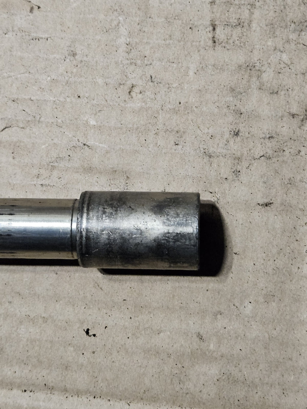 2005-2016 Yamaha YZF-R6 2002-2014 R1 OEM Front Wheel Axle Shaft 2C0-25181-00-004