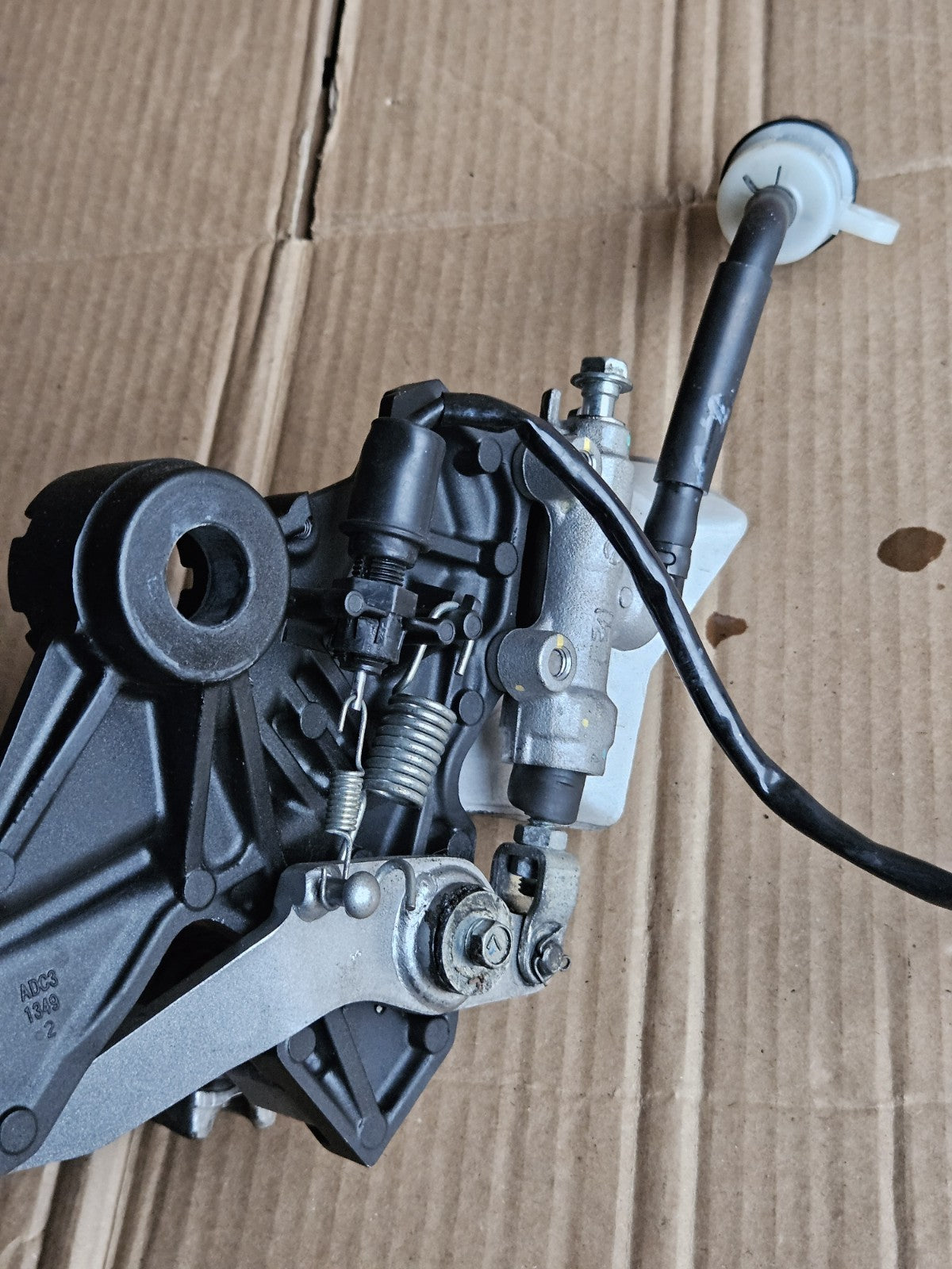 17-19 Kawasaki Ninja 650 Z650 OEM Right Rearset Rear Set Driver Foot Peg Bracket5