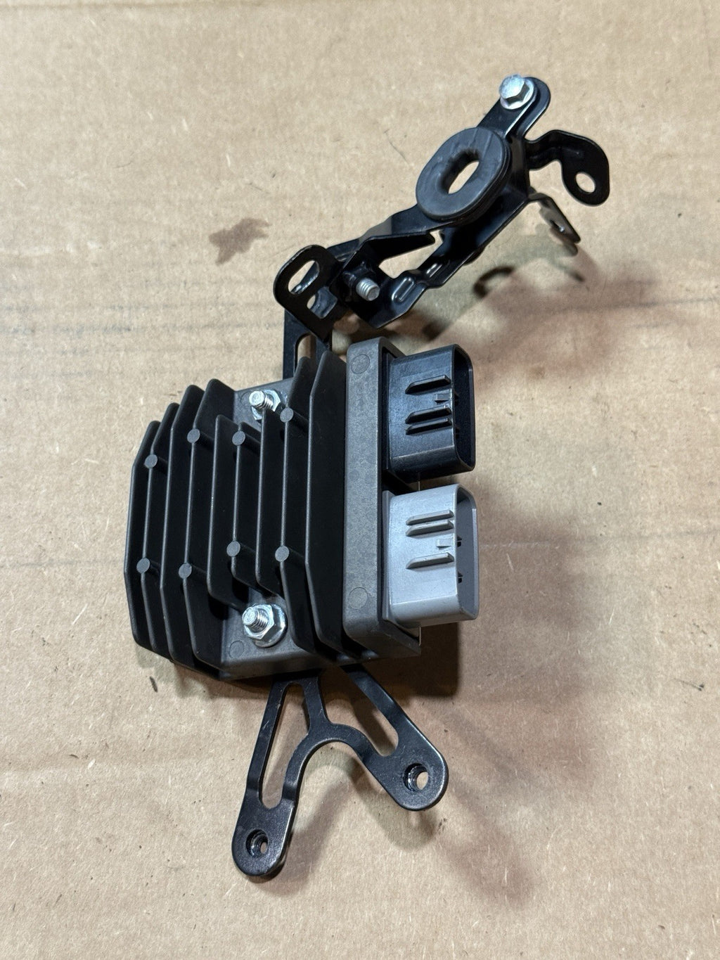 19-23 Kawasaki Ninja ZX6R 636 OEM Voltage Regulator Rectifier Bracket 21066-07564