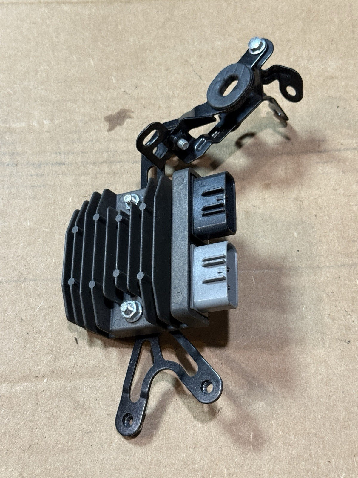 19-23 Kawasaki Ninja ZX6R 636 OEM Voltage Regulator Rectifier Bracket 21066-07564