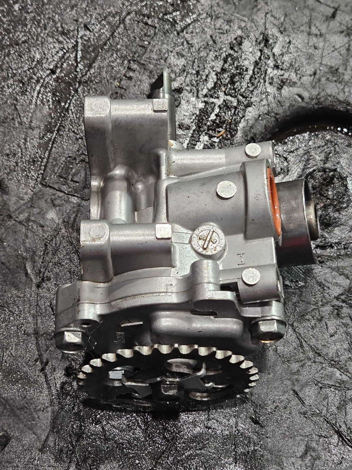 17-25 Suzuki GSXR1000 OEM Engine Oil Pump Drive Chain Gear Sprocket Assembly6