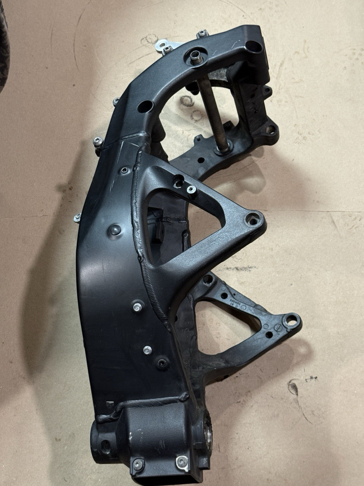 2008-2016 Yamaha YZF R6 OEM Main Frame Chassis Street Legal EZ Register