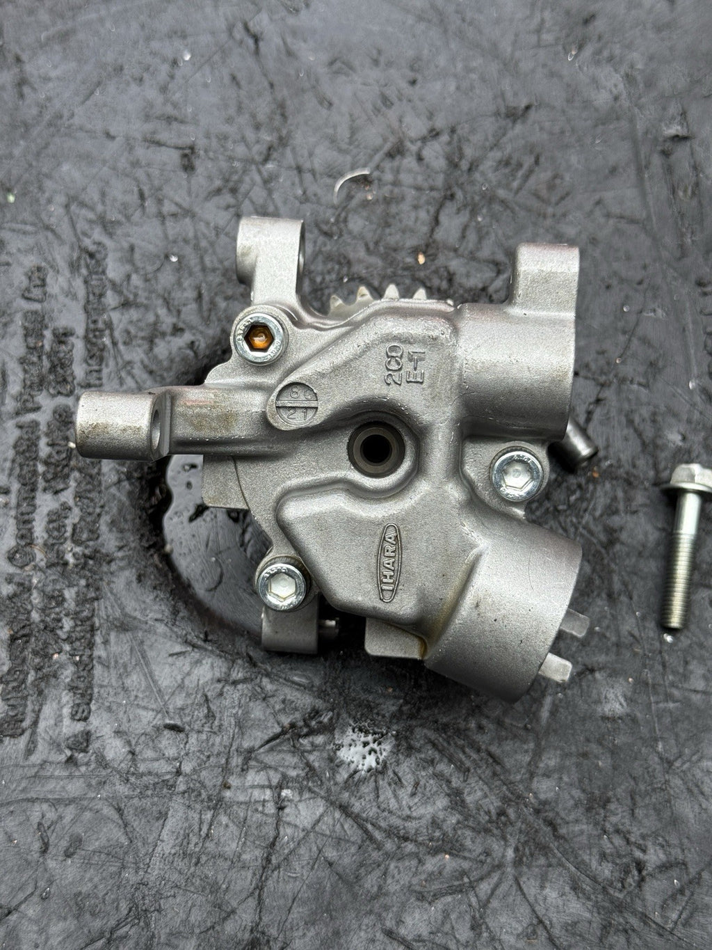 08-16 Yamaha YZF-R6 R6 OEM Engine Oil Pump Drive Chain Gear Motor Assembly10