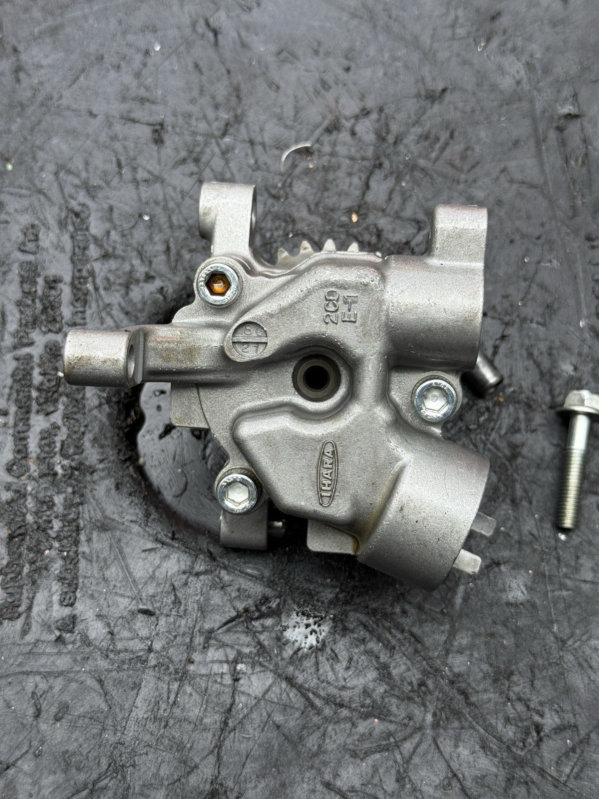 08-16 Yamaha YZF-R6 R6 OEM Engine Oil Pump Drive Chain Gear Motor Assembly10