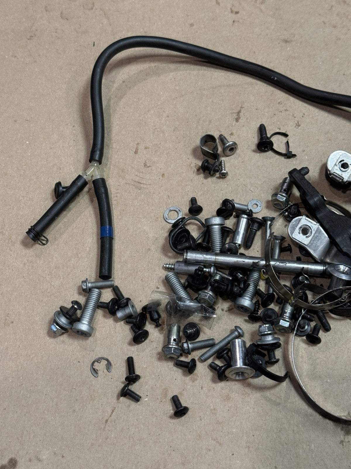 2021 - 2026 APRILIA RSV4 OEM BOLTS PARTS NUTS SCREWS MOUNTING HARDWARE SET STOCK