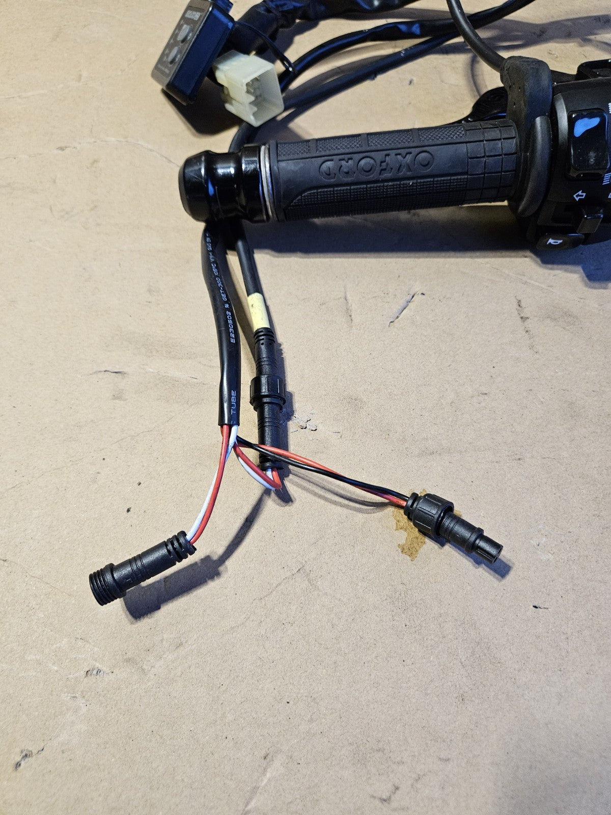 17-19 Kawasaki Ninja 650 ABS EX650 OEM Left Clip On Handlebar Switch 46091-03953