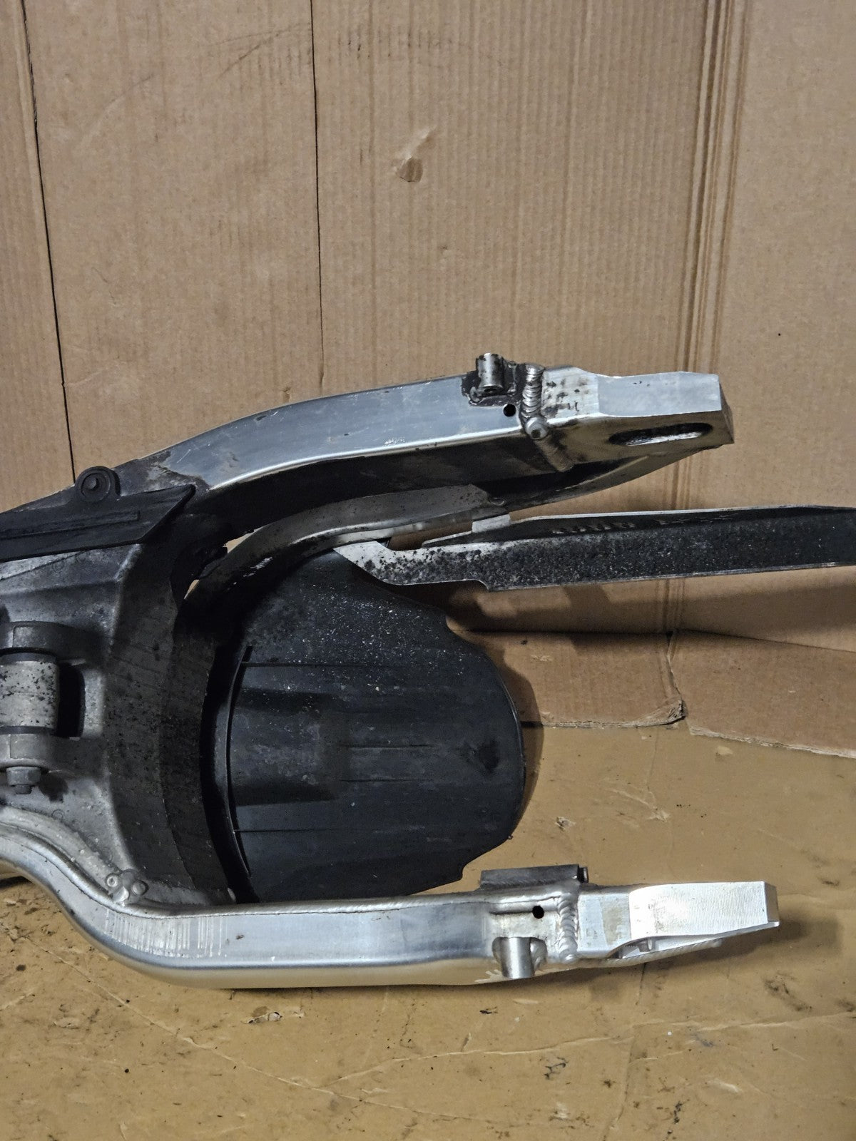 2006 2007 HONDA CBR1000RR REAR SWINGARM OEM Silver CBR 1000RR13