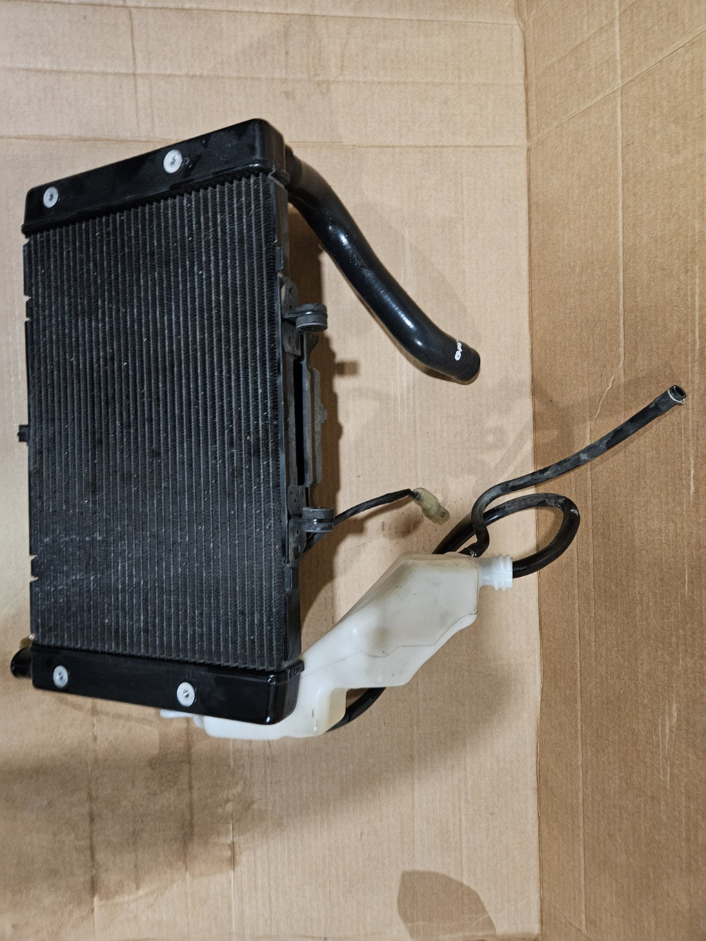 08-16 Honda CB1000R OEM Radiator Cooling Assembly Fan Engine Motor Cooler Unit