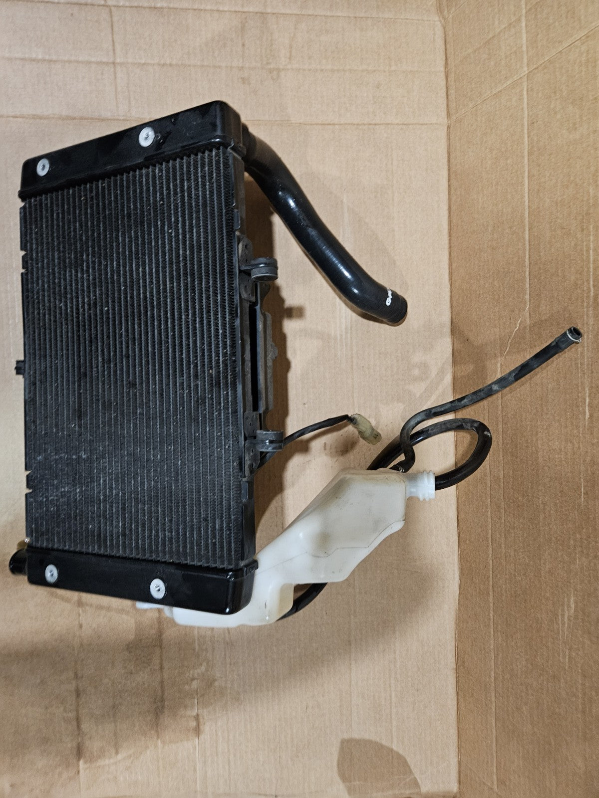 08-16 Honda CB1000R OEM Radiator Cooling Assembly Fan Engine Motor Cooler Unit