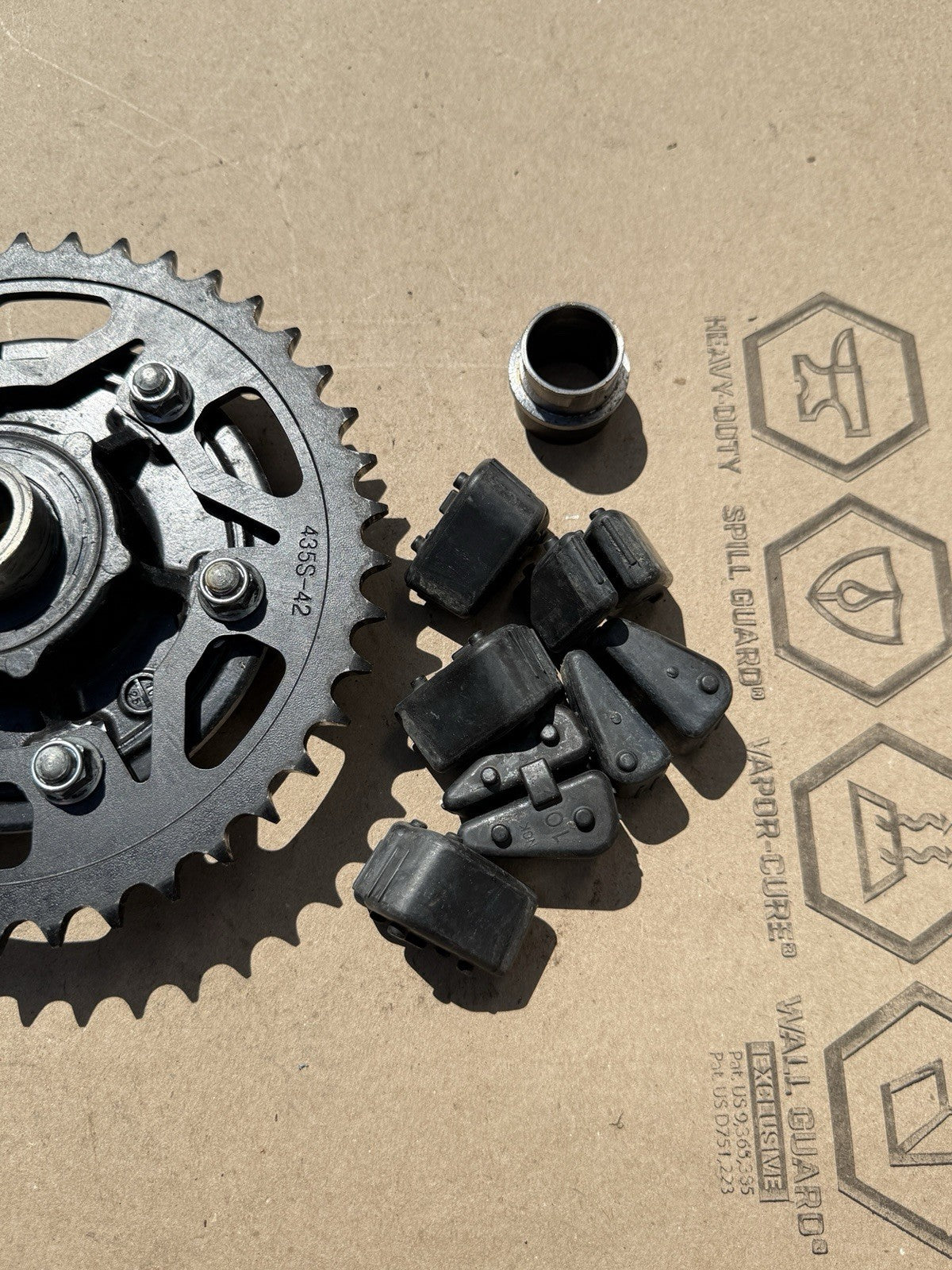 09-16 Suzuki GSX-R1000 Rear Sprocket Carrier W/ Vortex Sprocket OEM 64610-47H00