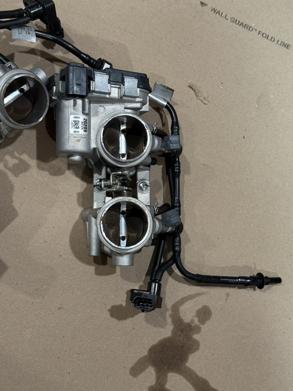 Aprilia RSV4 1100 Factory 21+ Front Rear Throttle Bodies Body Fuel Injectors