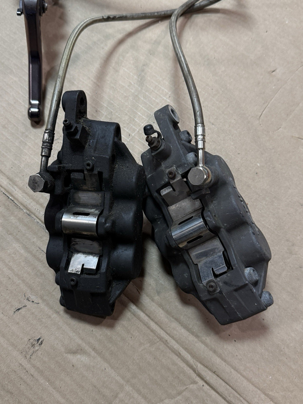 98-99 KAWASAKI NINJA ZX6R RIGHT LEFT FRONT BRAKE CALIPER SET PAIR CALIPERS Lever13