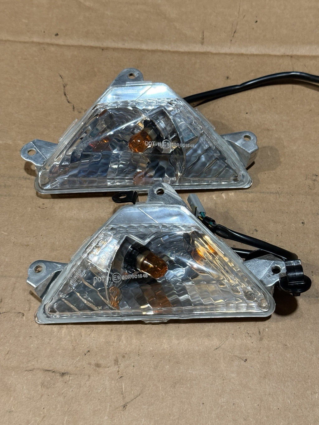 19-23 Kawasaki Ninja ZX6R 636 OEM Fairing Front Turn Signals Blinkers 23040-01371