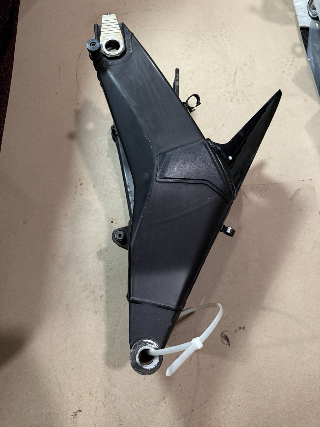 2008-2016 Yamaha YZF R6 OEM Rear Swingarm Swing Arm Suspension Assembly