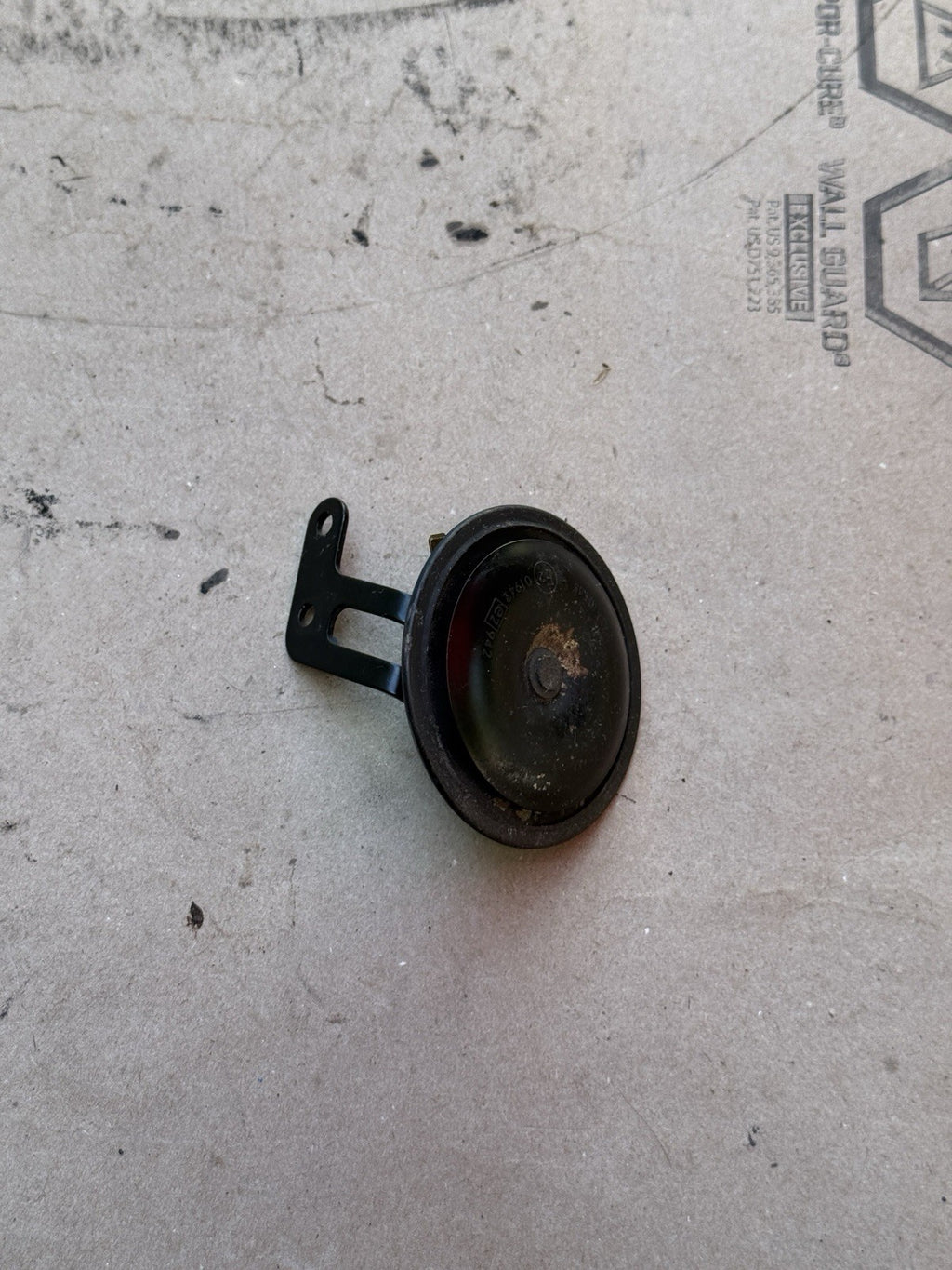 2017-2025 Suzuki GSXR1000 GSXR1000R GSX-R 1000 OEM Horn with Mount Bracket Wire