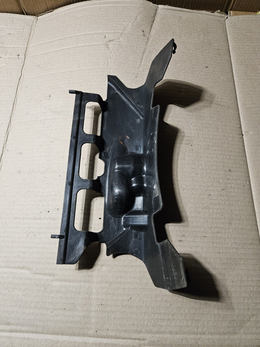 2006-2007 Suzuki GSXR600 GSXR750 OEM Radiator Mount Bracket Cover 17750-01H003