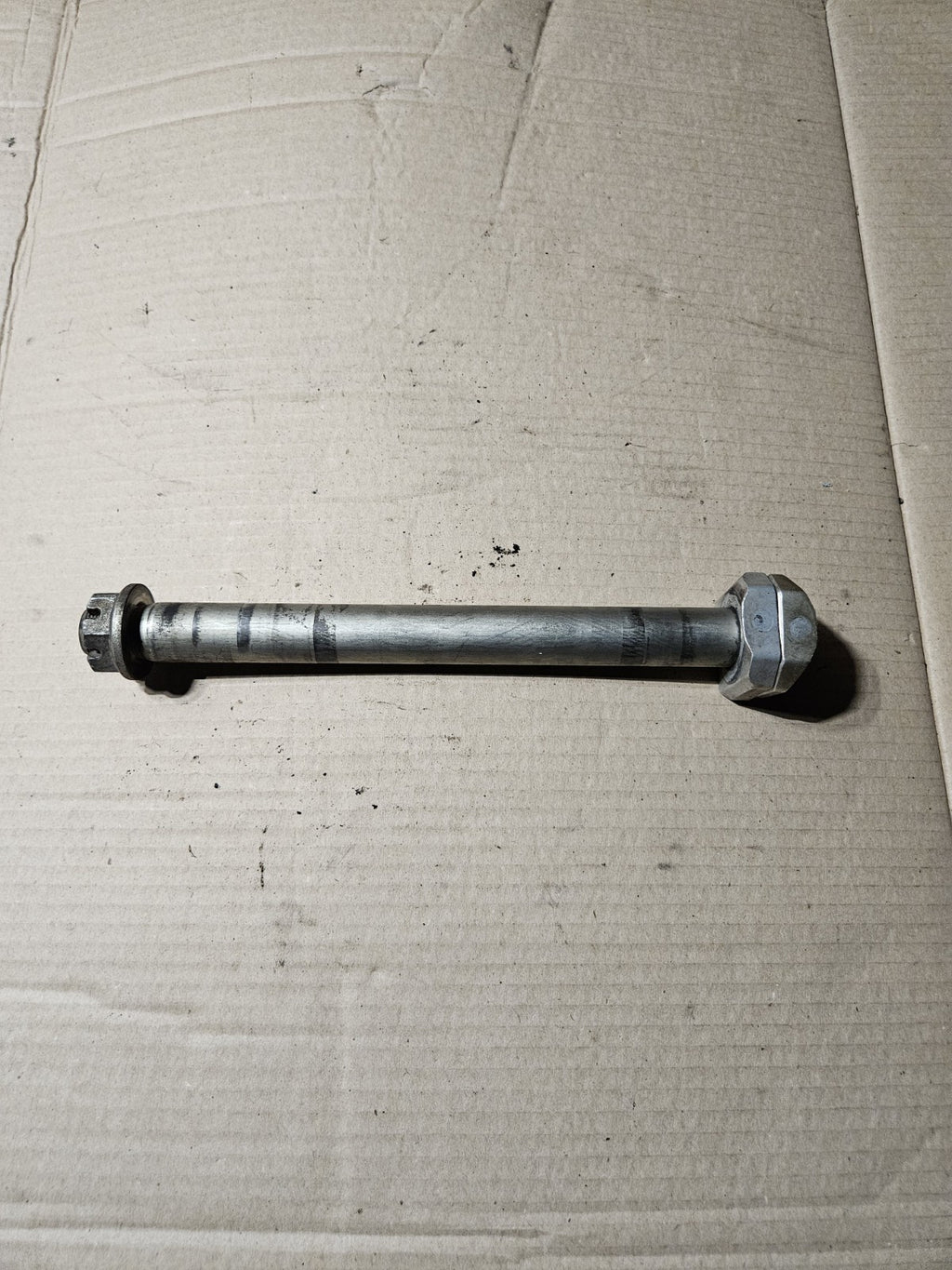 2006-2007 Suzuki GSXR600 GSXR750 GSX-R OEM Rear Wheel Axle Shaft Nut 64711-49G100