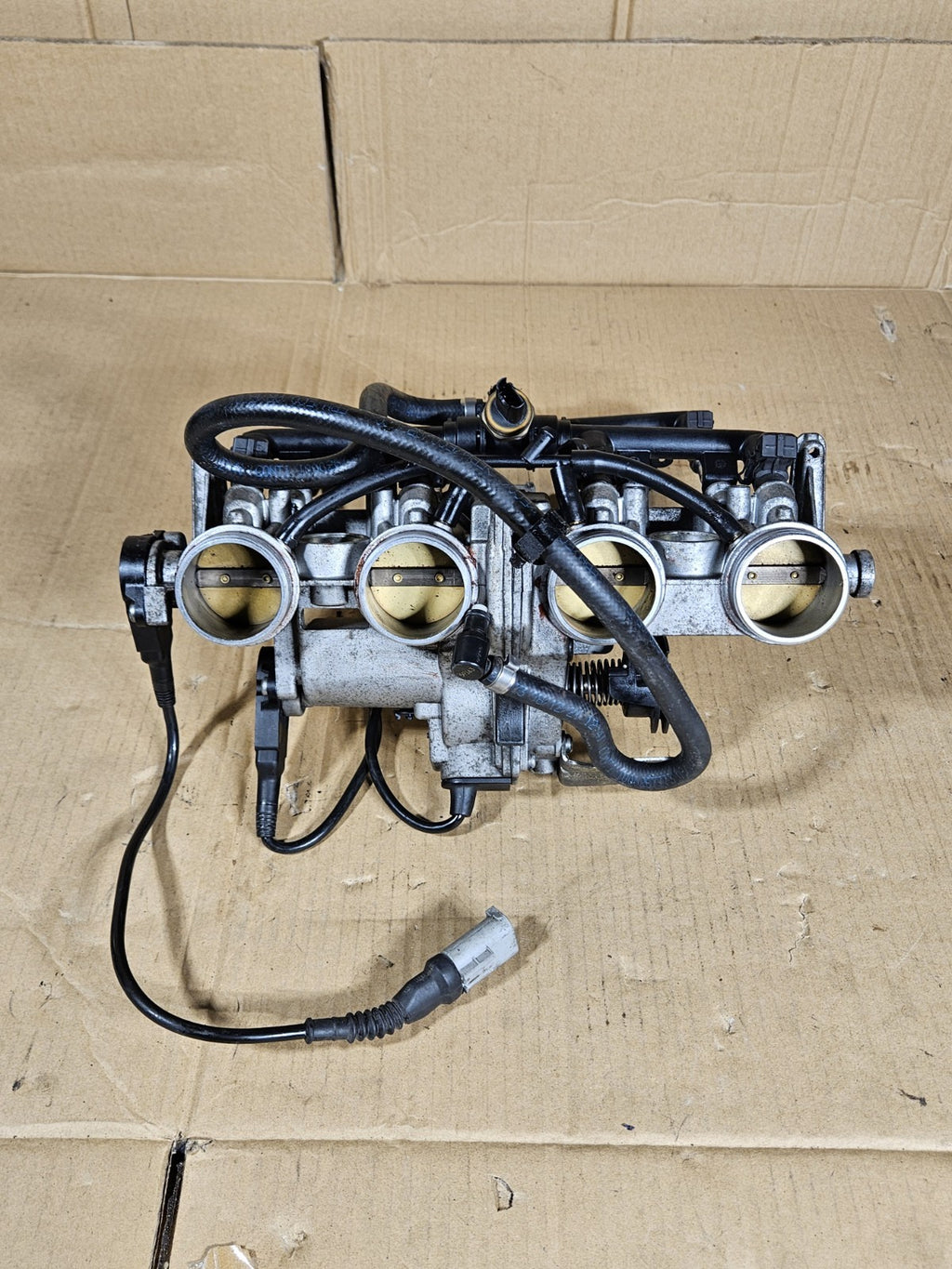 2009-2014 BMW S1000RR OEM Throttle Bodies Primary Secondary Injectors READ8