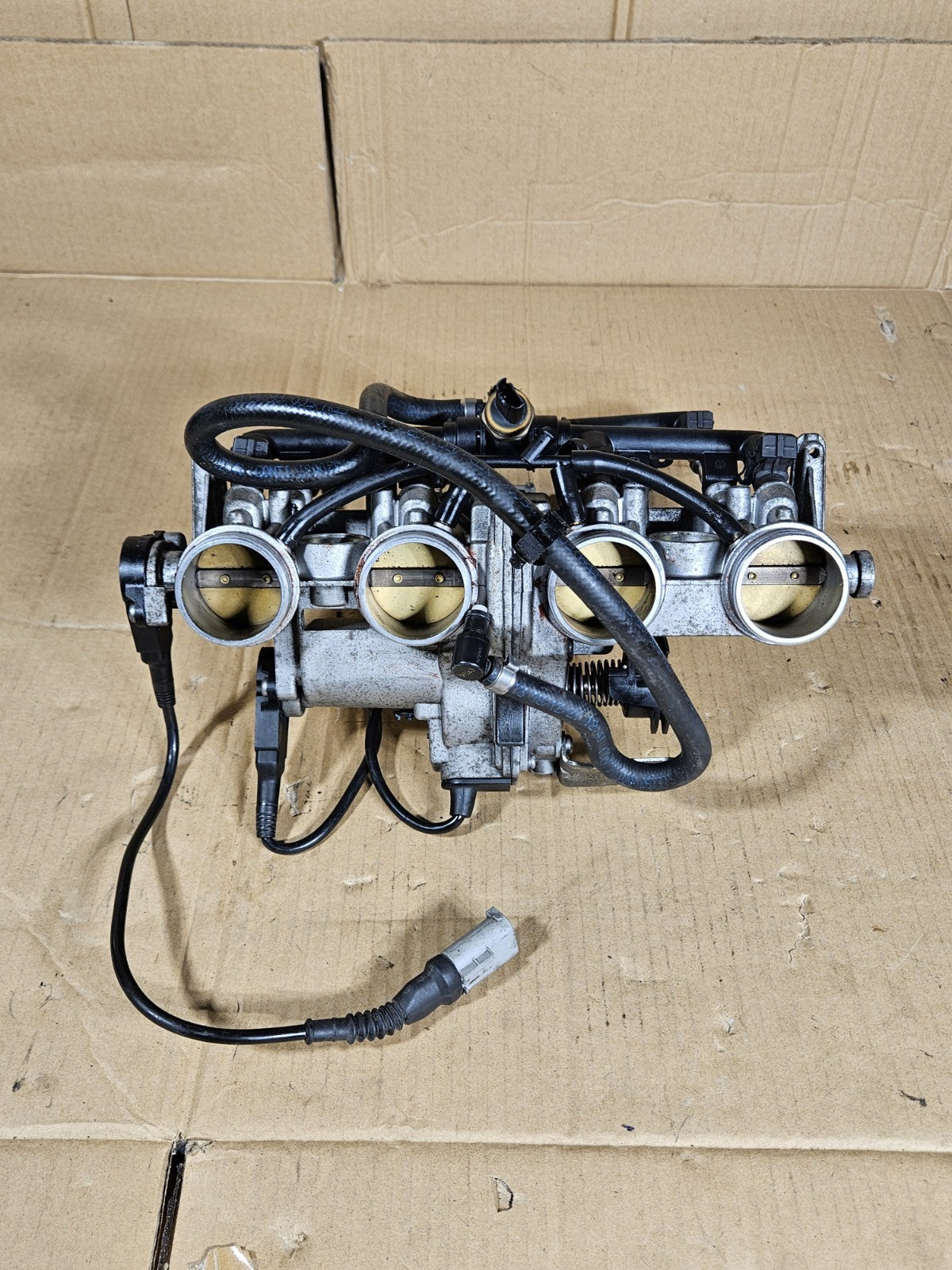 2009-2014 BMW S1000RR OEM Throttle Bodies Primary Secondary Injectors READ8
