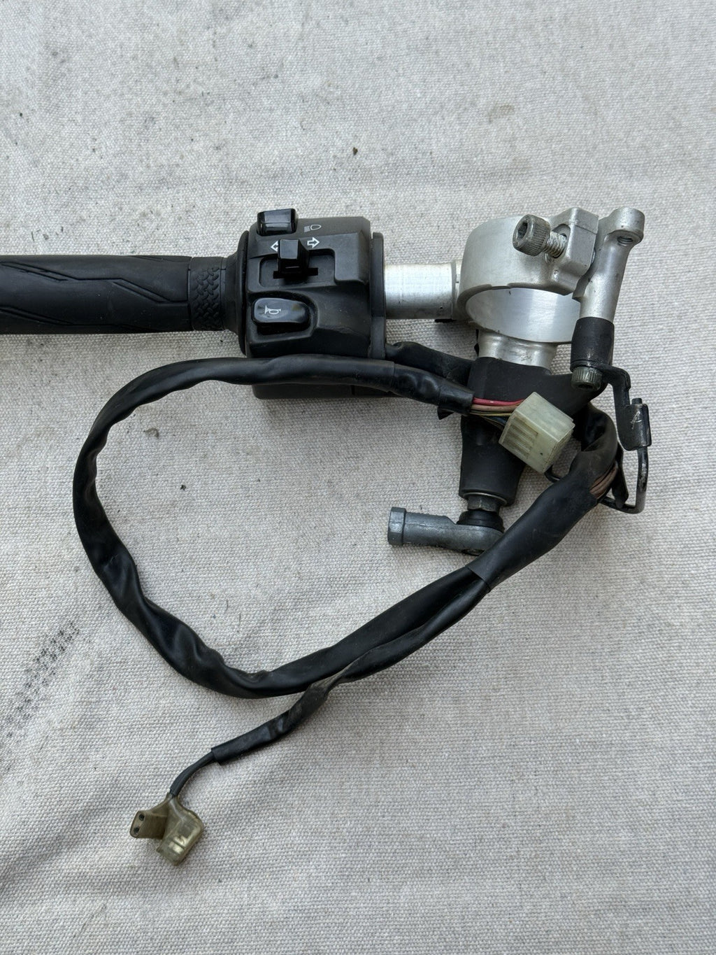 2007-2008 Yamaha YZF-R1 R1 OEM Left Clip-On Handle Bar Clutch Perch Lever 4C87