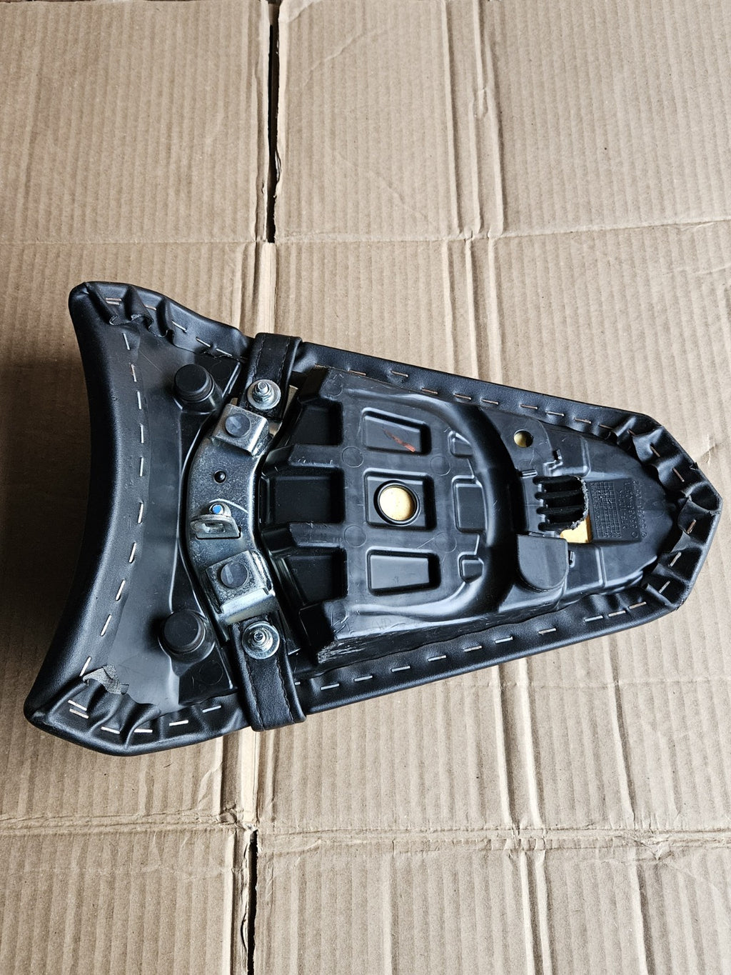 2019 17-19 Kawasaki Ninja 650 EX650R OEM Rear Passenger Seat Saddle Cushion Pad6