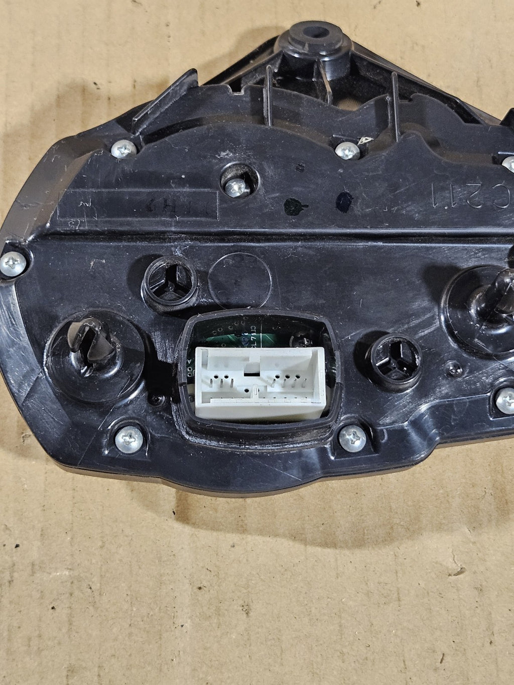 2006 Suzuki GSXR600 Instrument Cluster OEM 3412001H20 Genuine Gauges Speedo Tach12
