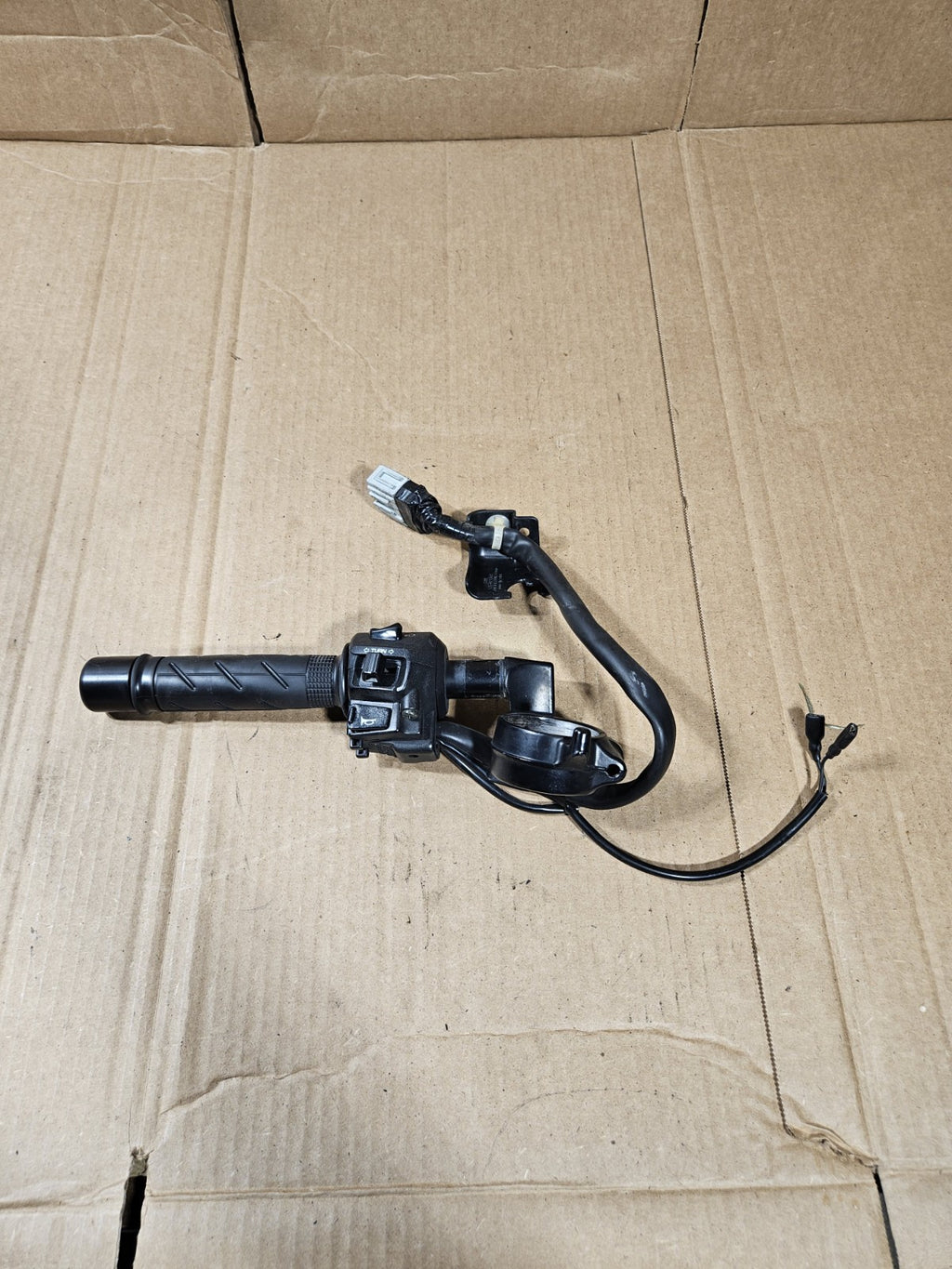 2005-2007 Honda CBR1000RR OEM Left Clip-On Handlebar Switch Grip 53150-MEL-D002