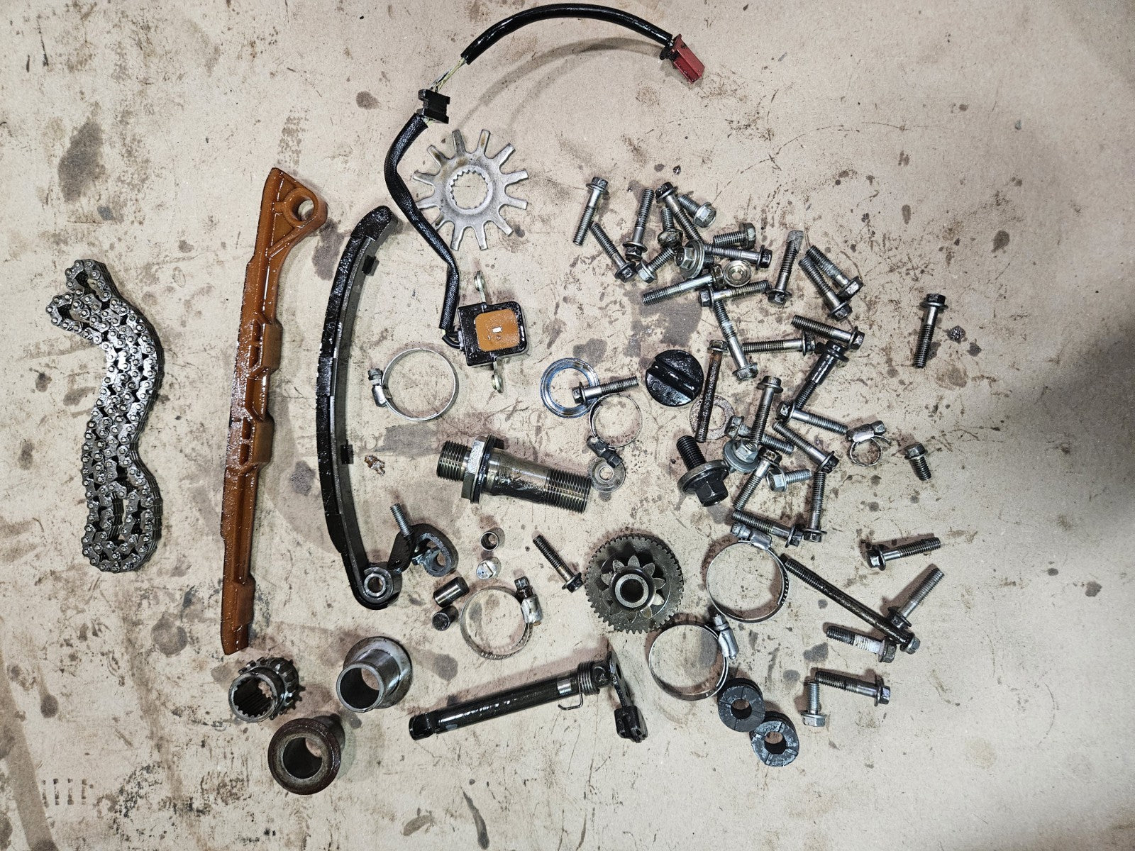 01-06 2002 HONDA CBR600F4I CBR600 F4I PARTS AND HARDWARE LOT ENGINE PARTS