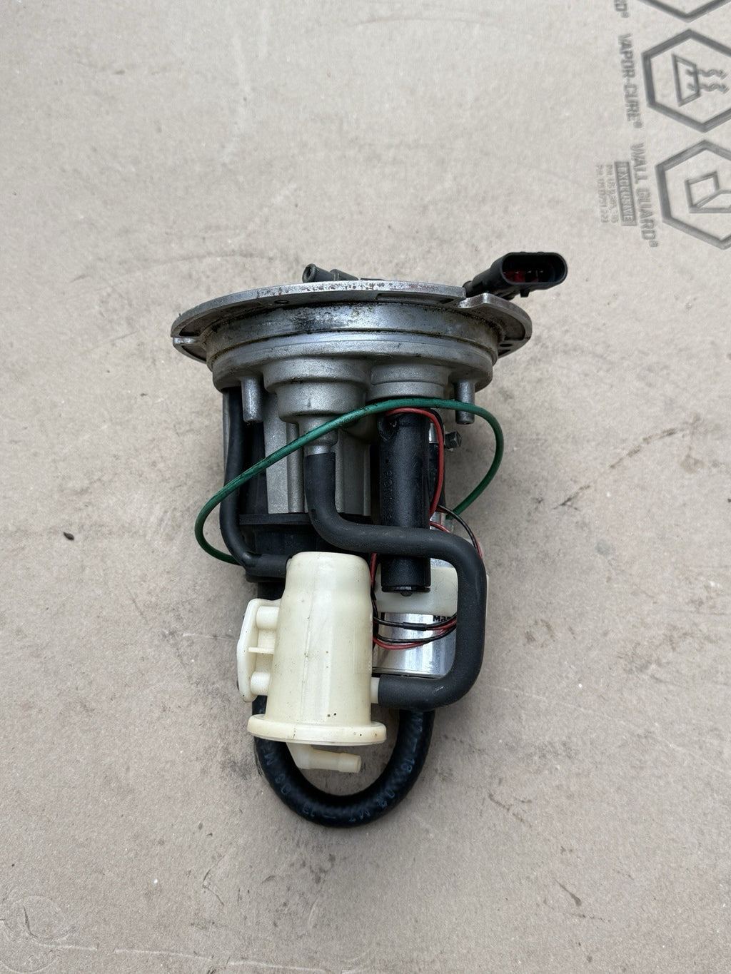 94-04 Ducati 748 916 996 998 OEM Fuel Tank Petrol Pump Flange Sender Regulator